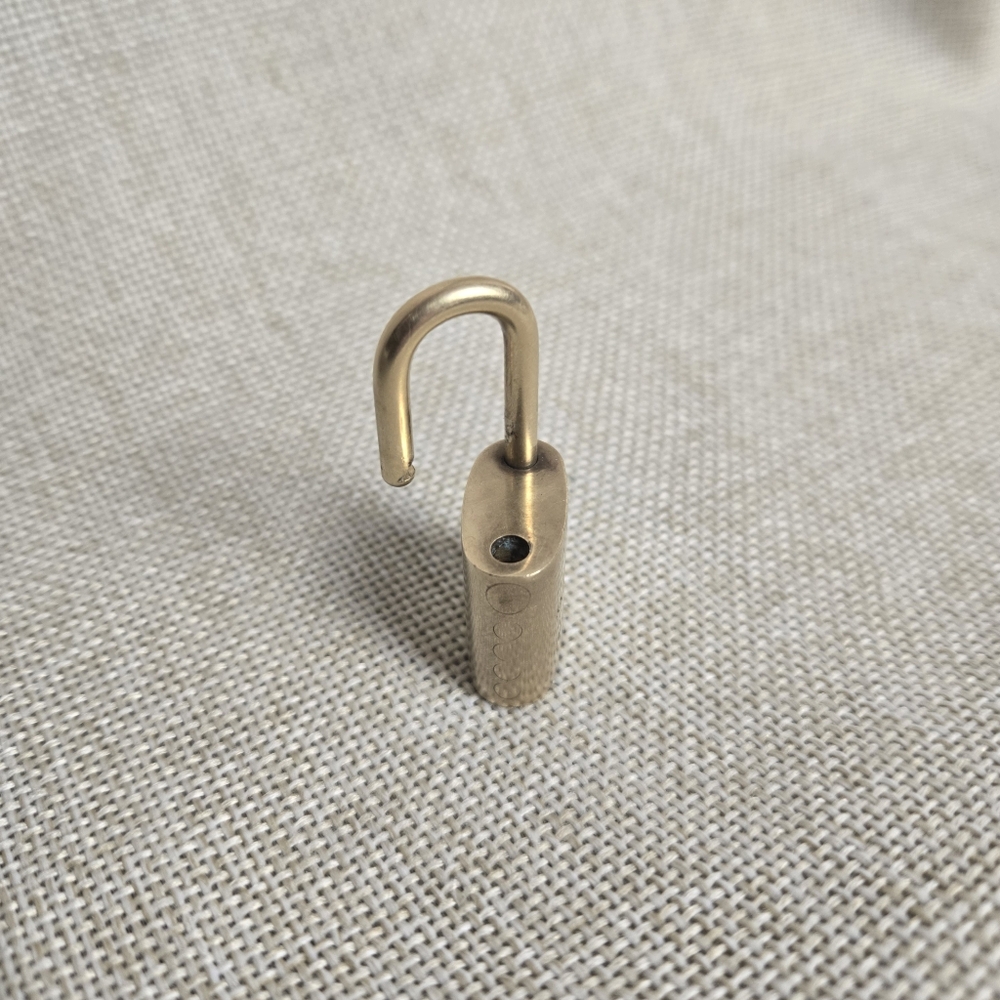 Louis Vuitton Lock and Key #308 Gold Brass Padlock Authentic - Picture 6 of 7